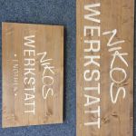 Holzschild_gefraest_Logo_Schrift_Ladengeschaeft_2